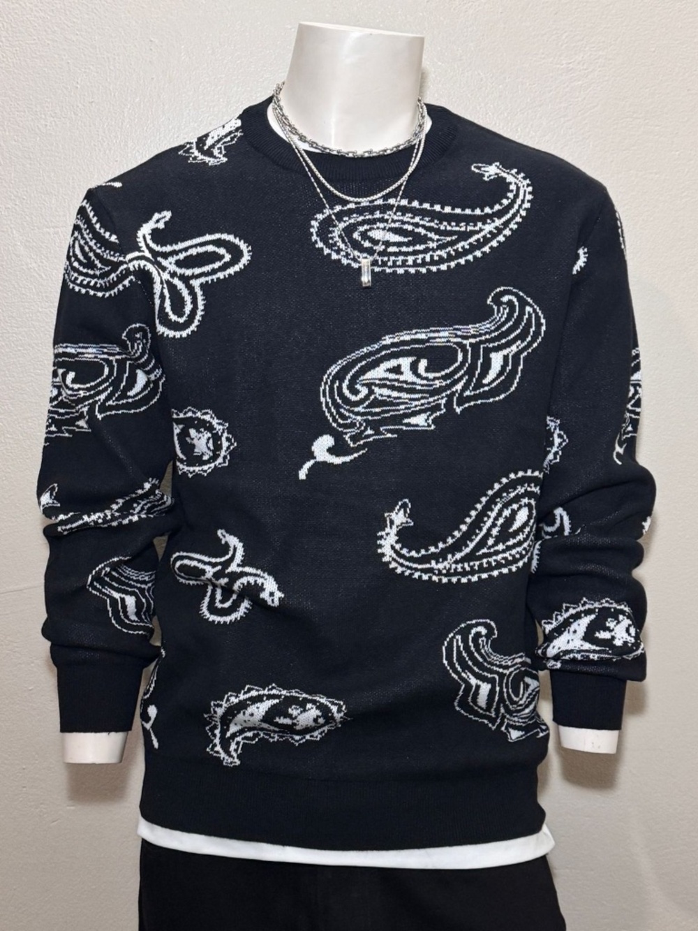 WXYZ Los Angeles Men’s Paisley Knit Crewneck Sweater Black White L NWOT